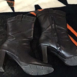 Women’s boots